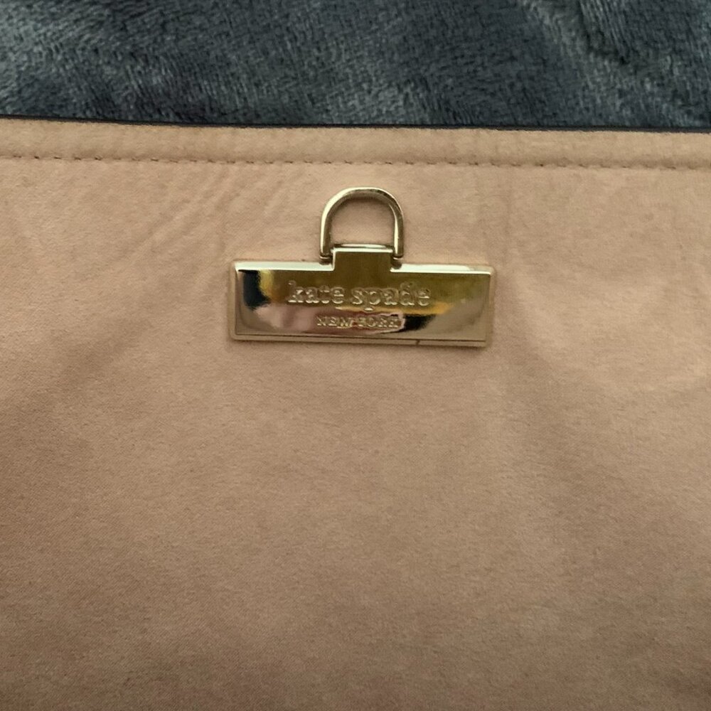 Kate Spade New York Beige Multi River Large Bucket Bag - Picture 12 of 16